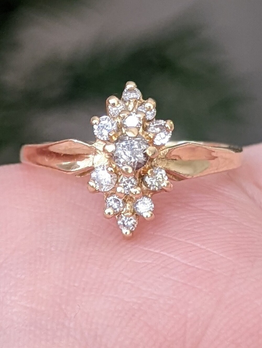 Antique 14K Gold Diamond Starburst Cluster Ring